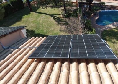 Instalación de autoconsumo fotovoltaico en Monte Elviria (Ojén, Málaga)